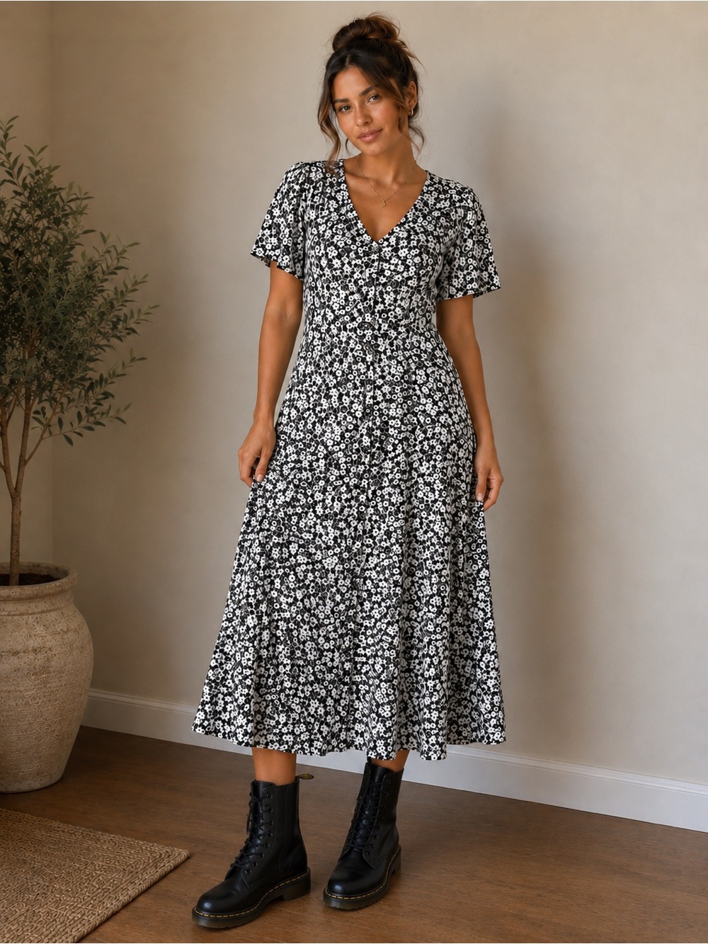 Levi’s Black & White Floral Button Front Midi Dress | Size Small